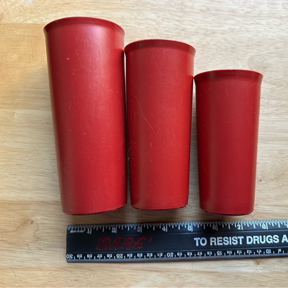 Set of 3 Vintage Burgundy Nesting Tupperware Tumbler/Cups - Picture 4 of 5